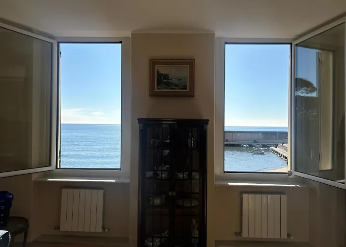 Una Finestra Sul Mare - A Window On The Sea - Nervi - Genoa